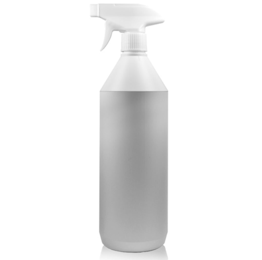 Empty spray bottle for Spanish cleaning